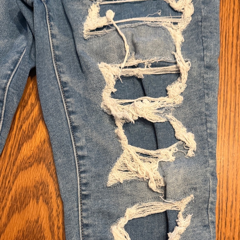 American Eagle Outfitters Distressed Light Blue Skinny Jeans - Picture 4 of 6